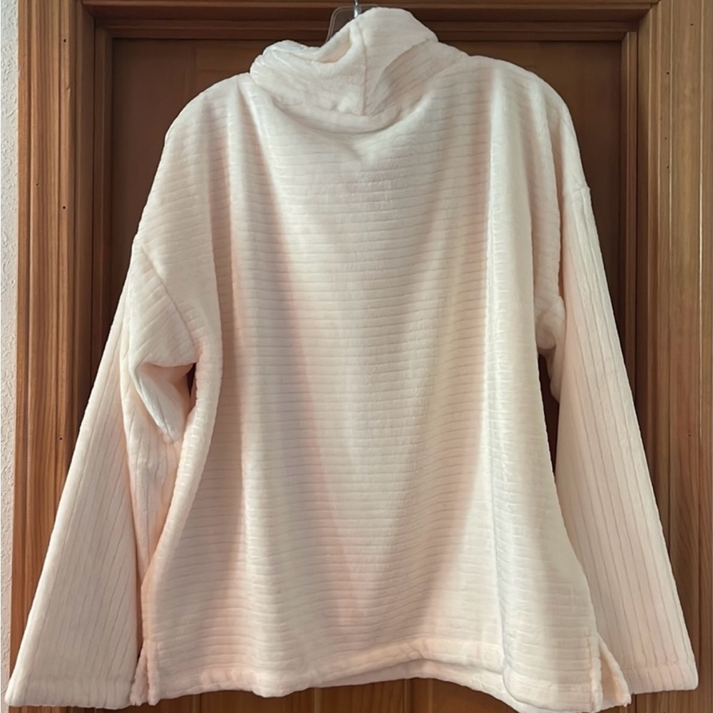 ❄️ LOFT soft fluffy sweatshirt - Picture 2 of 8